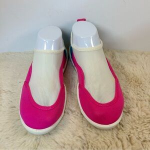 Pink and White Minimalist Slippers‎ Beach and Water Shoes 6 women